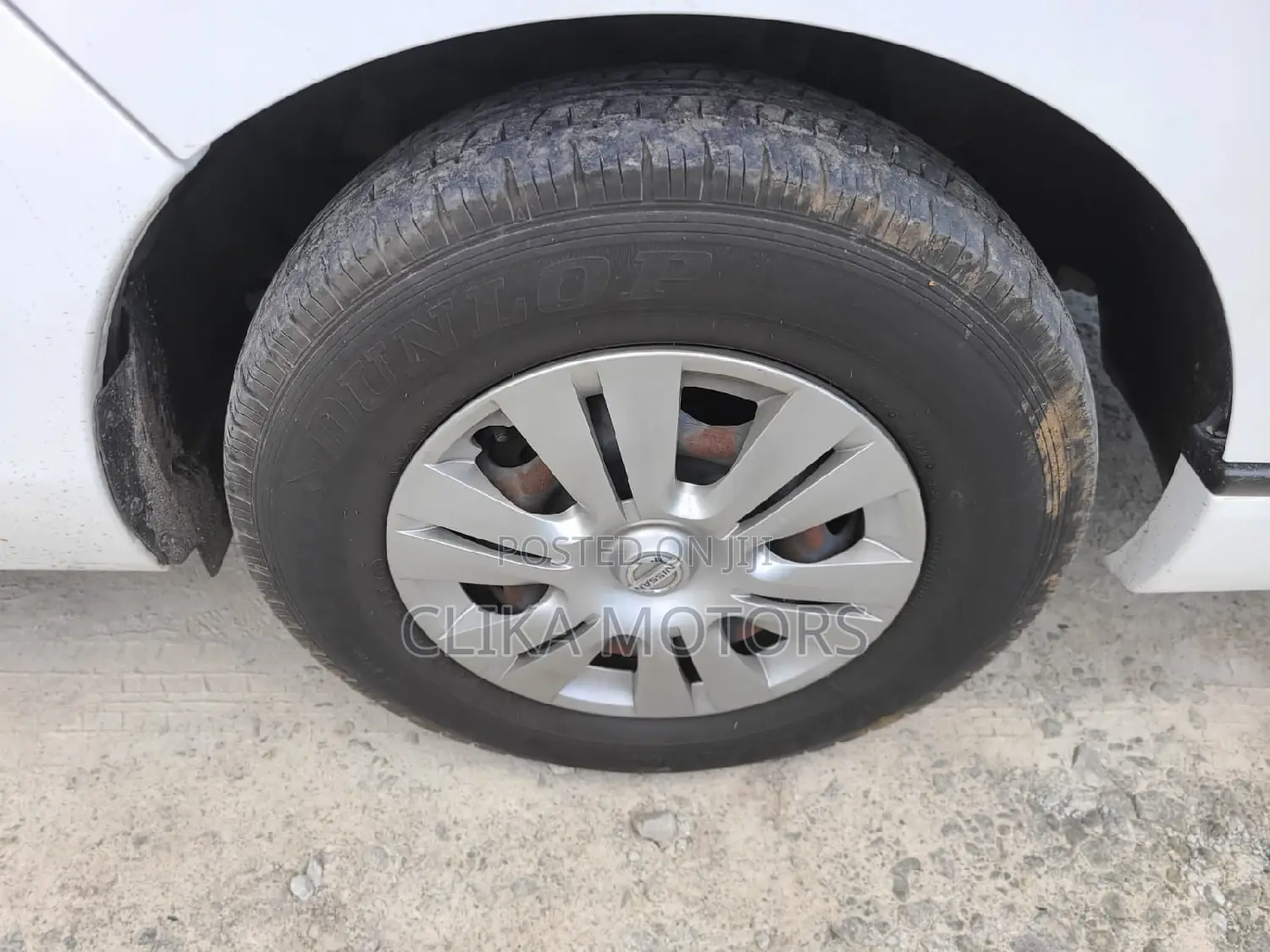 Toyota RAV4 LE AWD 2019 White