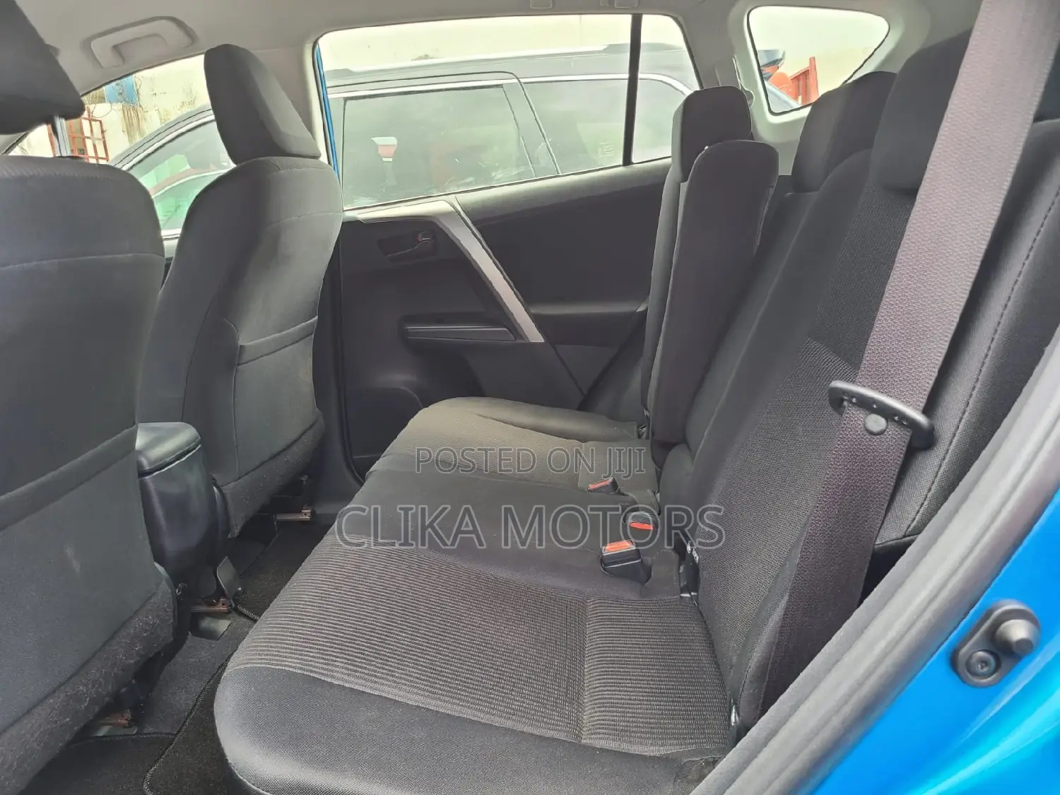 Toyota RAV4 LE AWD (2.5L 4cyl 6A) 2016 Blue