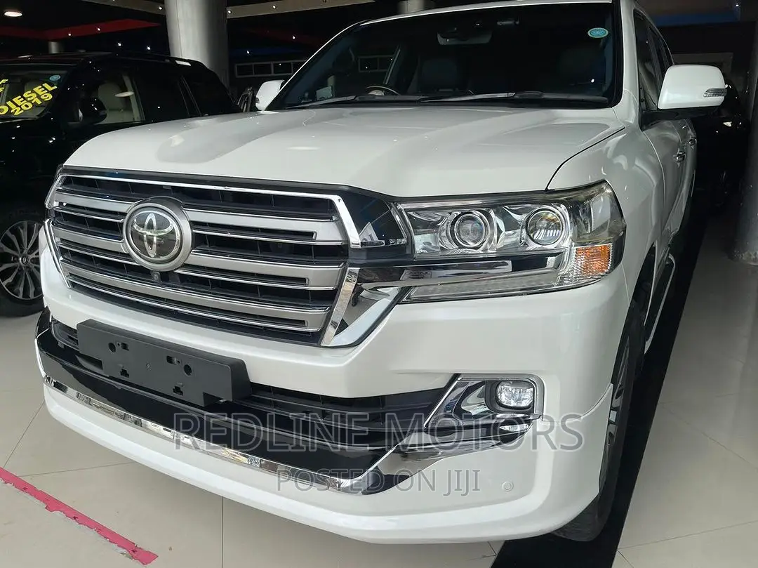 Toyota Land Cruiser 4.6 V8 ZX 2016 White