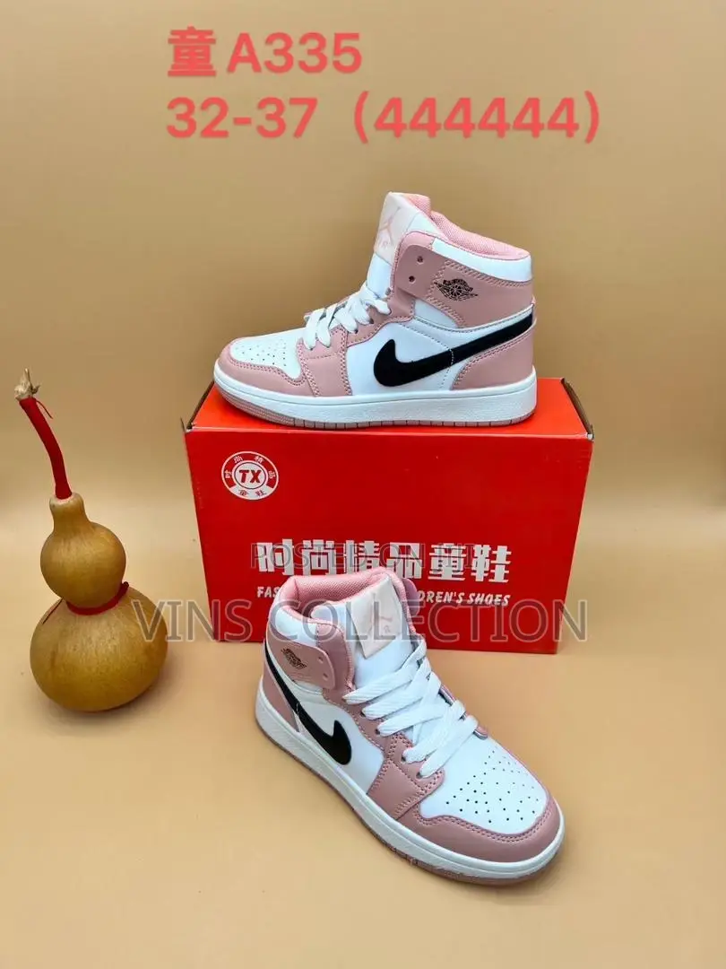 Kids Air Jordan 1 Sneakers