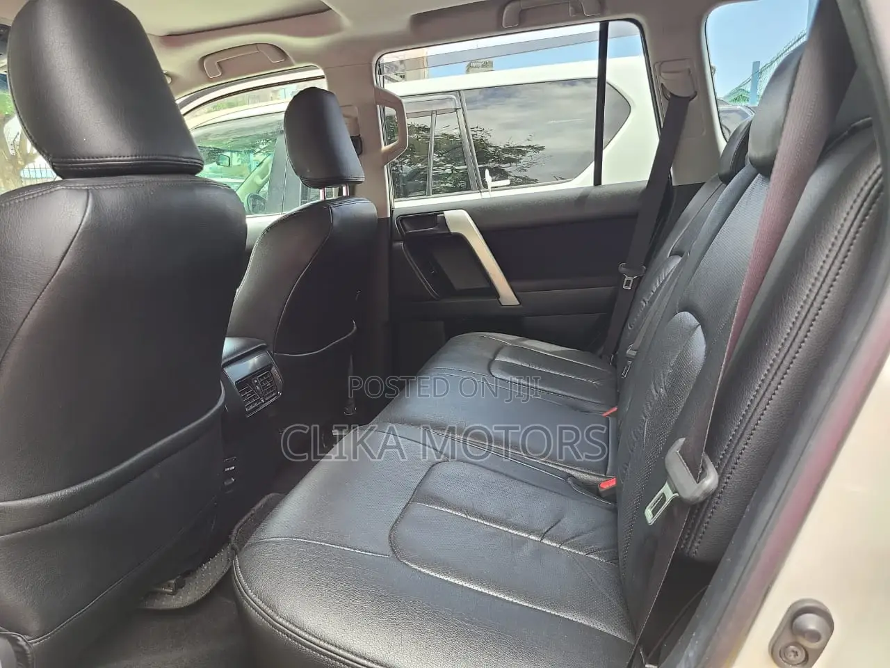 Toyota Land Cruiser Prado 2.7 2019 Pearl