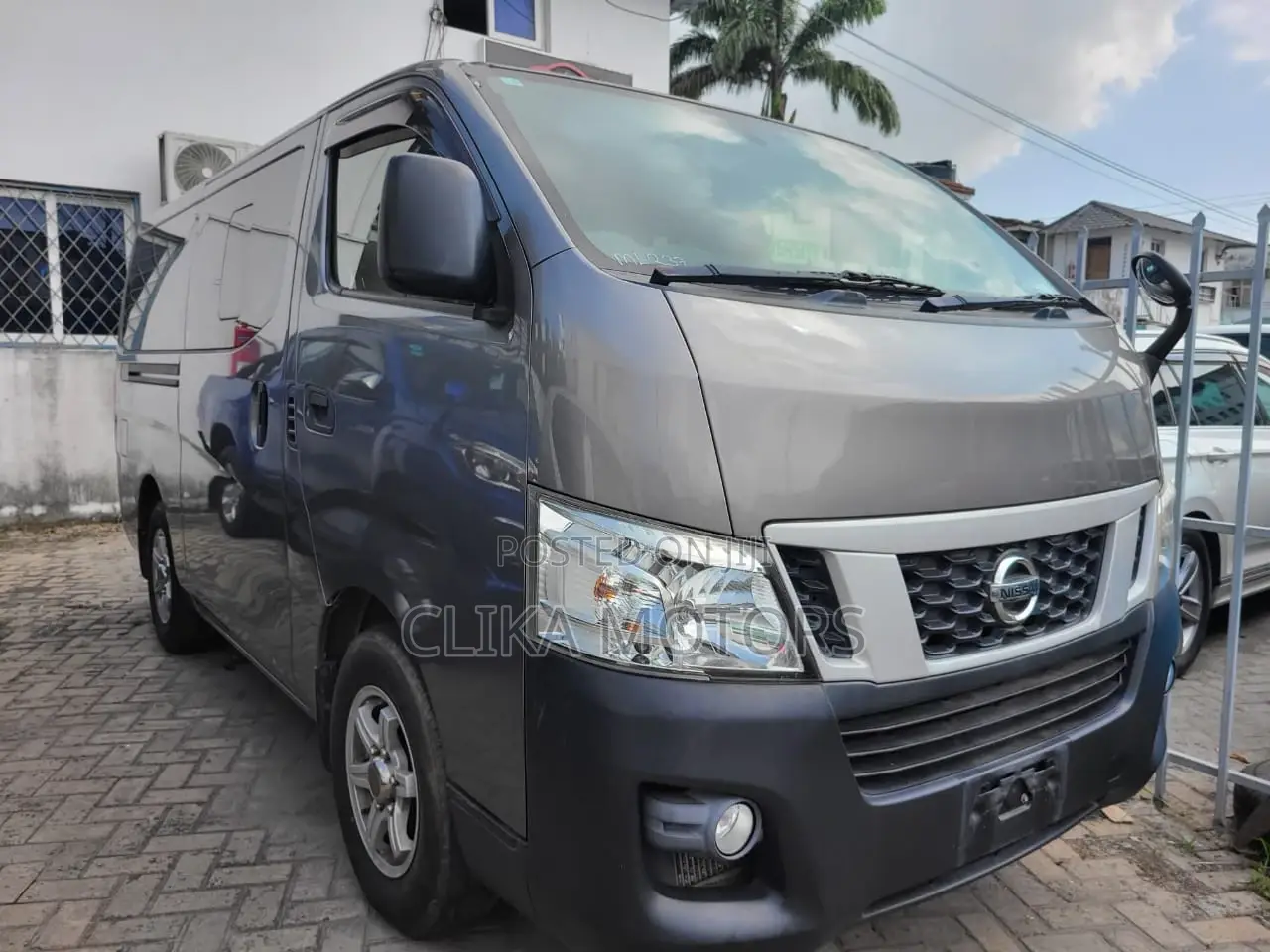 Nissan Caravan (Urvan) 2016 Grey