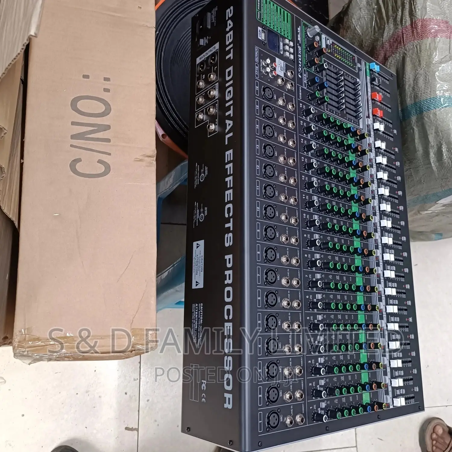 Soundcraft BE 16 Channels Plain Mixer