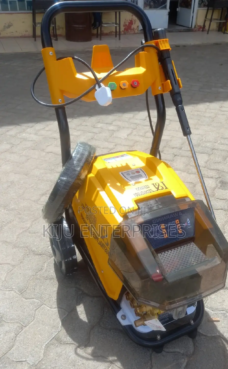 Industrial High Pressure Washer Machine Available