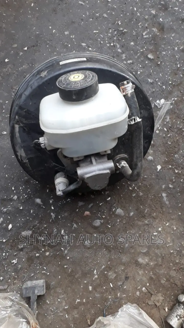Toyota Box Hiace 7l Brake Booster and Master Cylinder