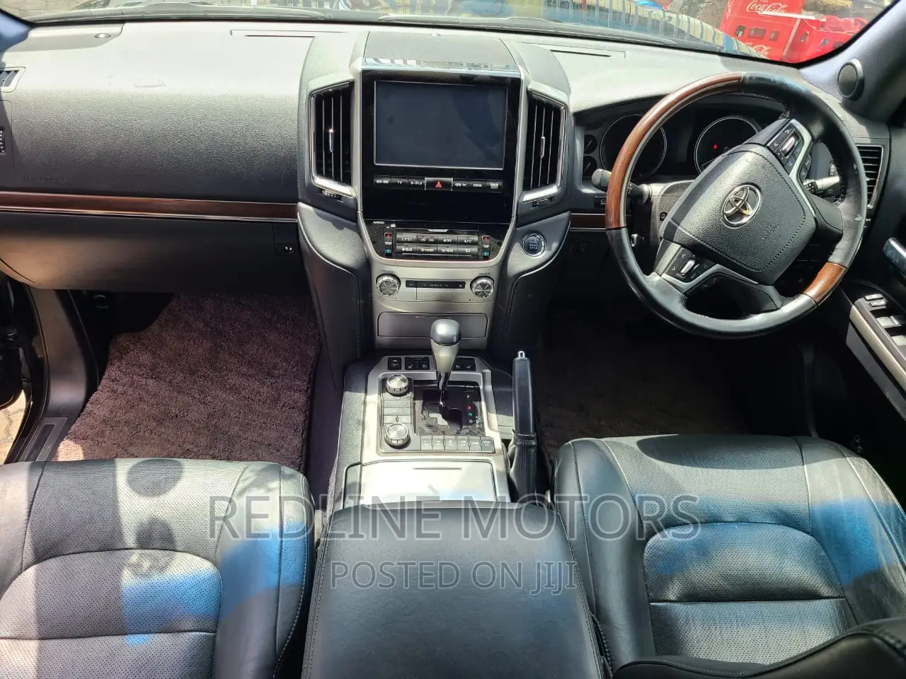 Toyota Land Cruiser 4.6 V8 AX 2016 Black