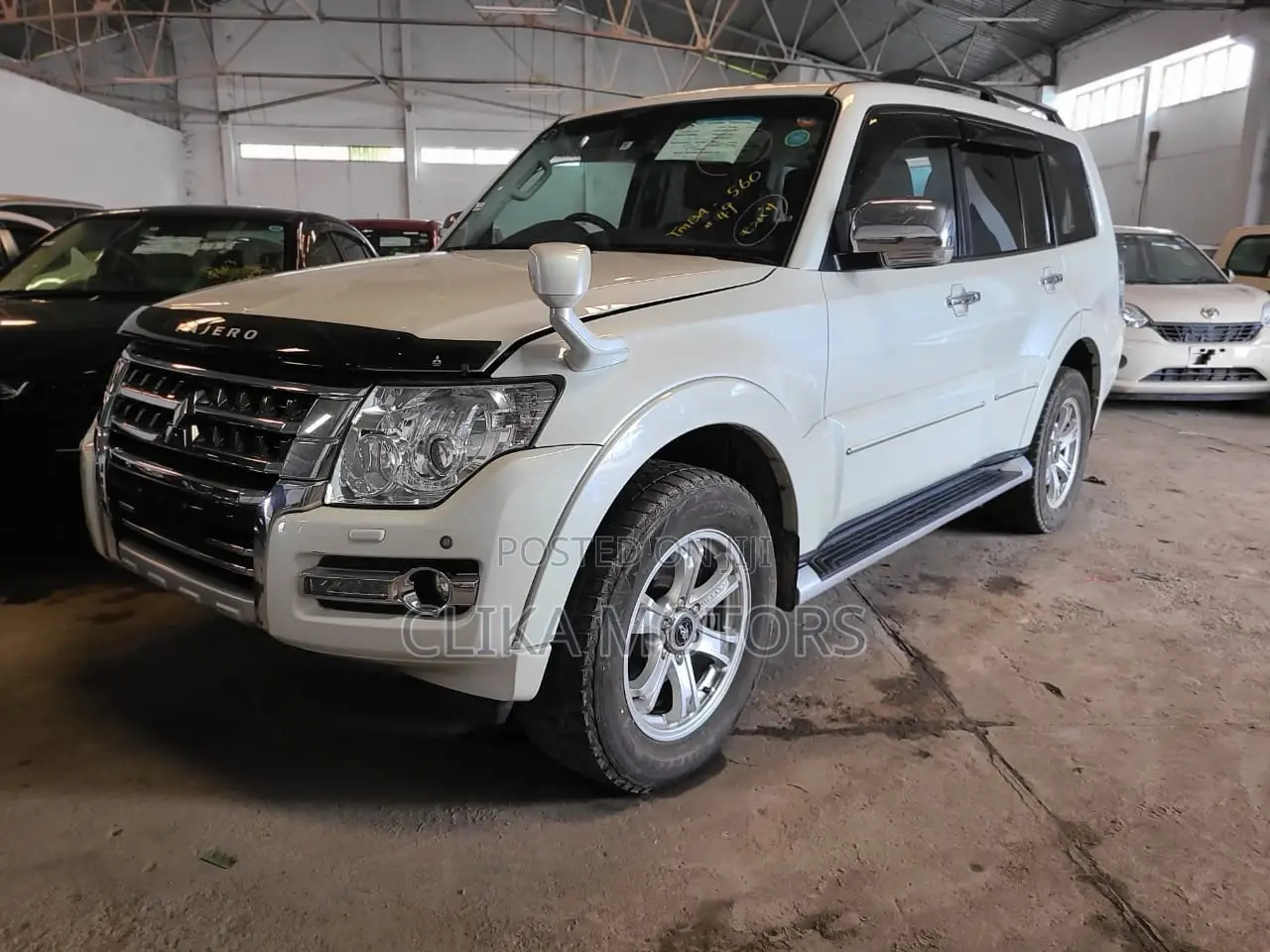 Mitsubishi Pajero V80 3.2 DI-D 2016 White