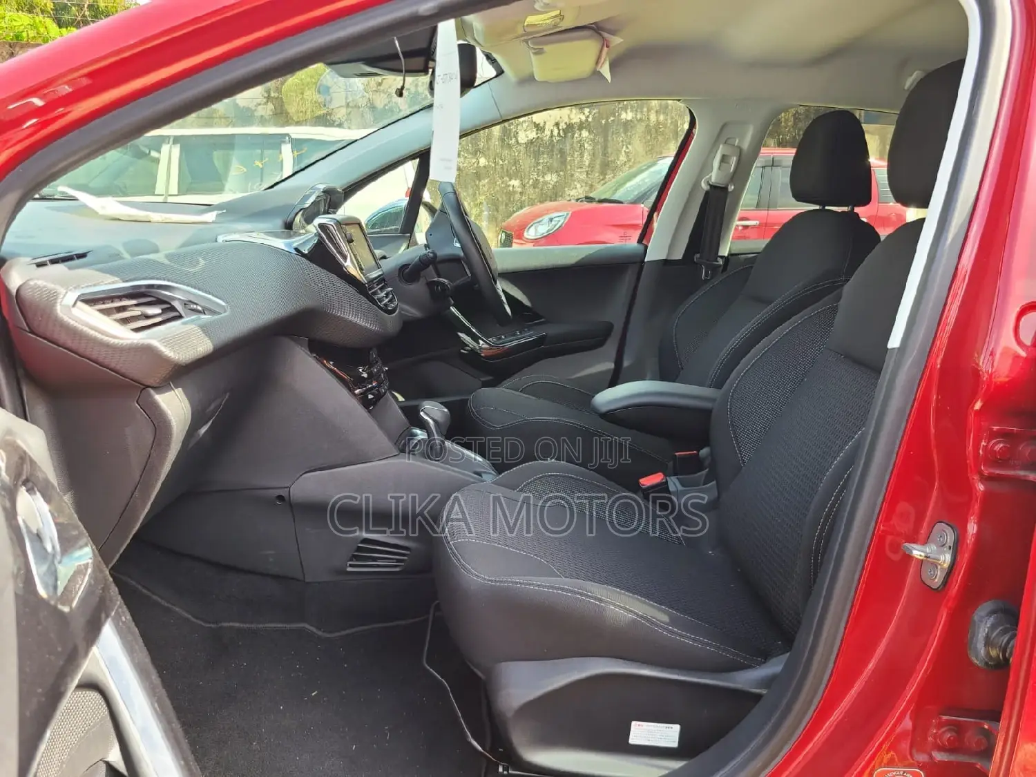 Peugeot 208 2016 Red