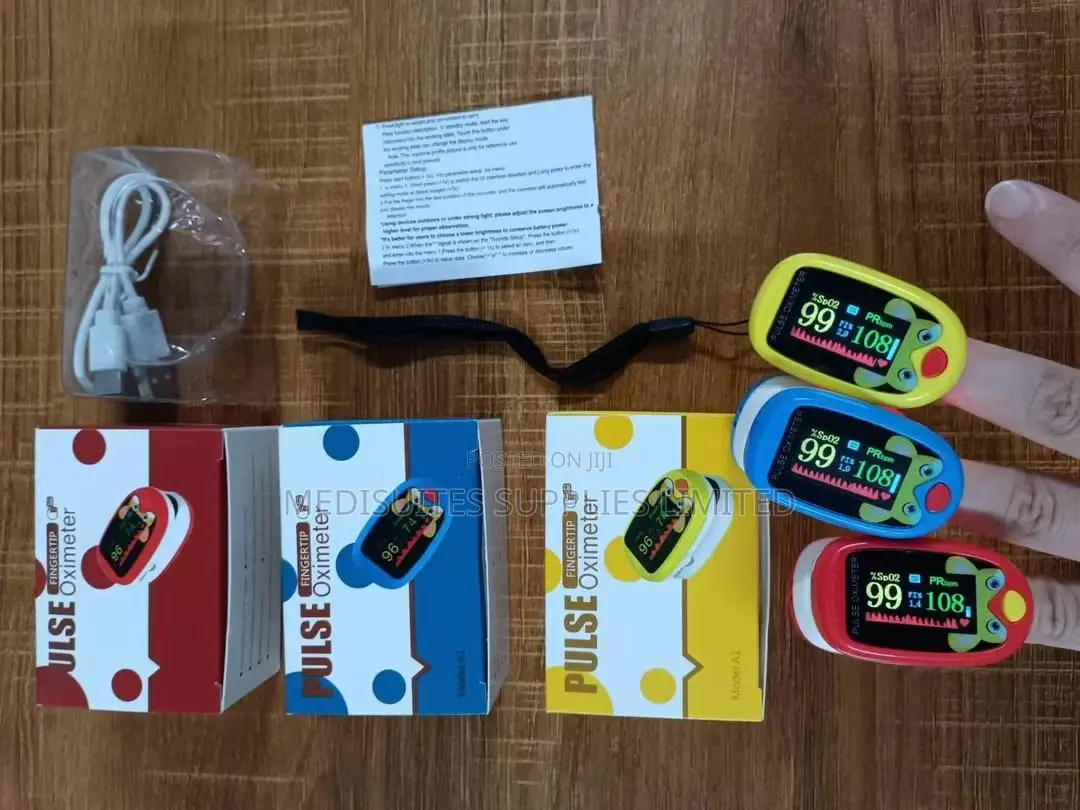 'pediatric Pulse Oximeter. Fingertip )