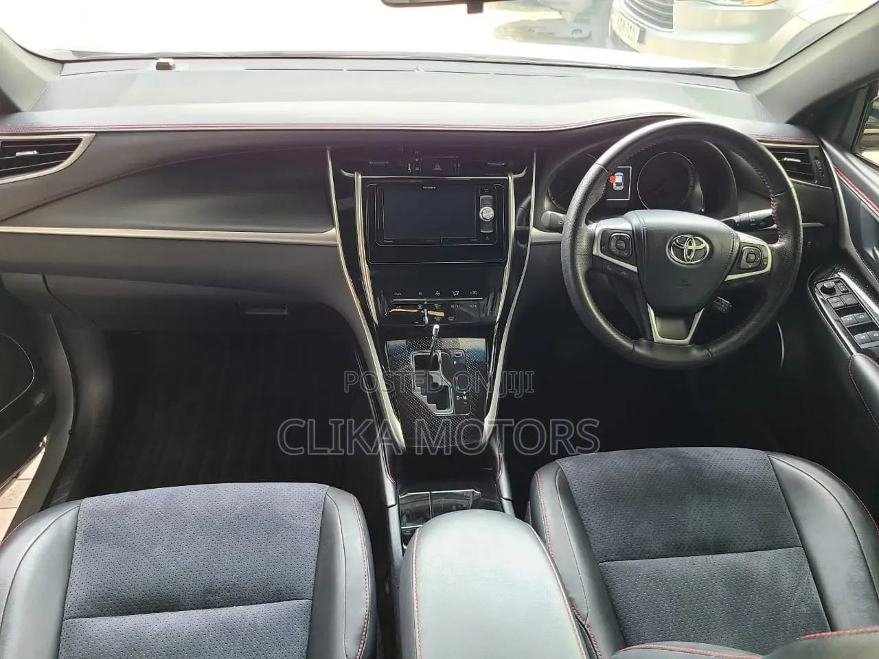 Toyota Harrier 2.0 2017 Silver