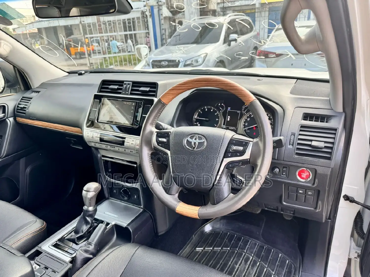 Toyota Land Cruiser Prado 2.7 2018 Pearl