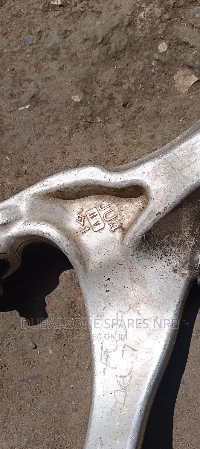 Nissan Fuga, Skyline Ju4 EX Japan 2 4wheel Drive Lower Arms.