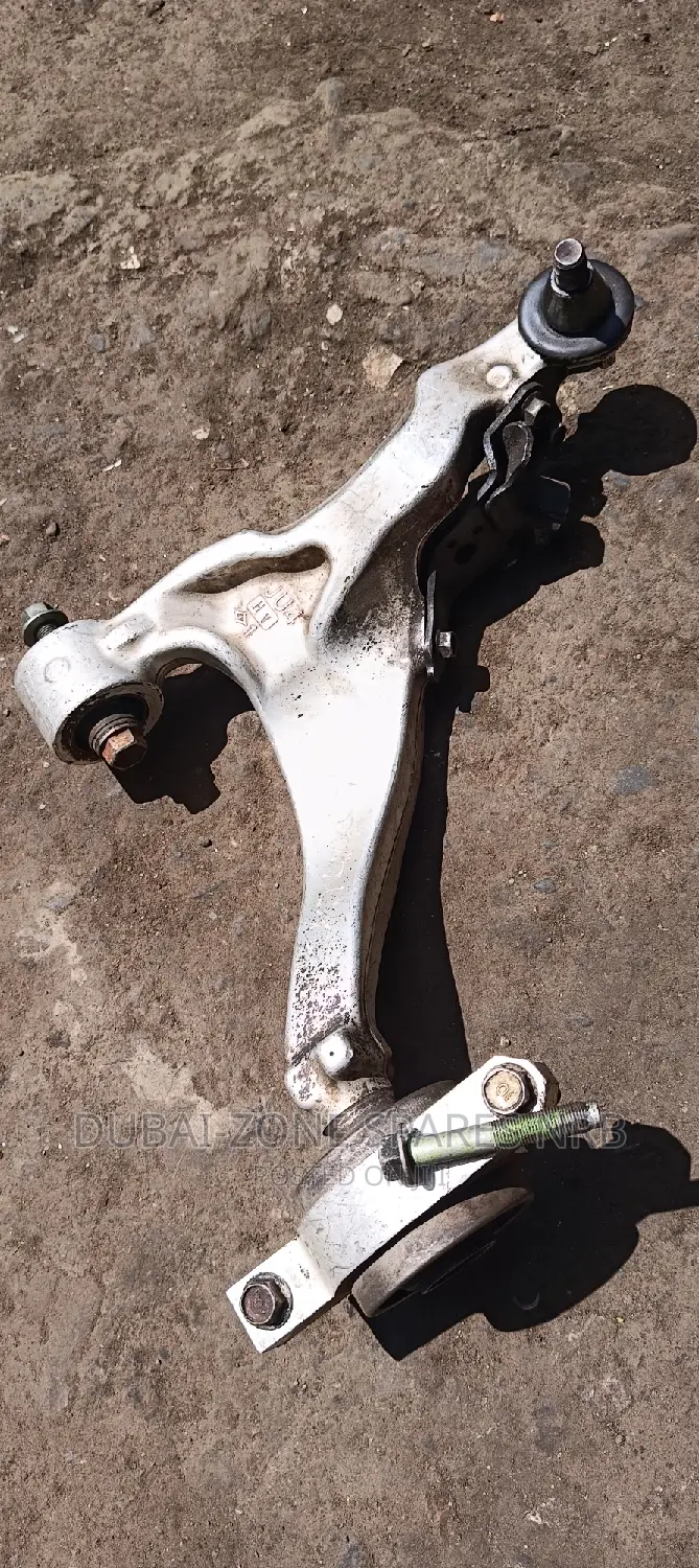 Nissan Fuga, Skyline Ju4 EX Japan 2 4wheel Drive Lower Arms.