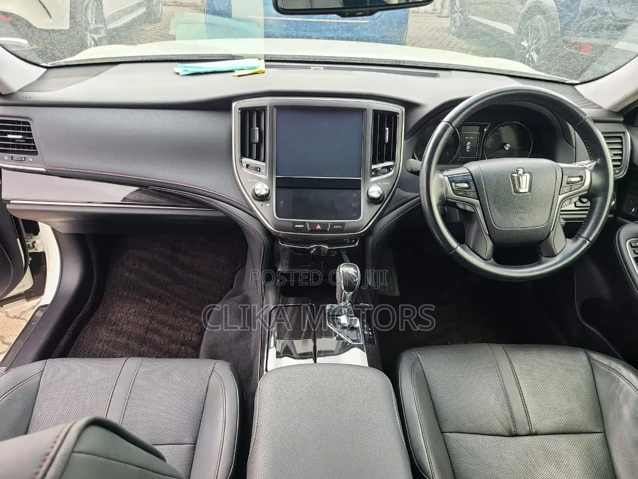 Toyota Crown 2017 White
