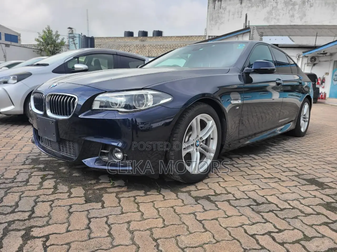 BMW 523i 2016 Black