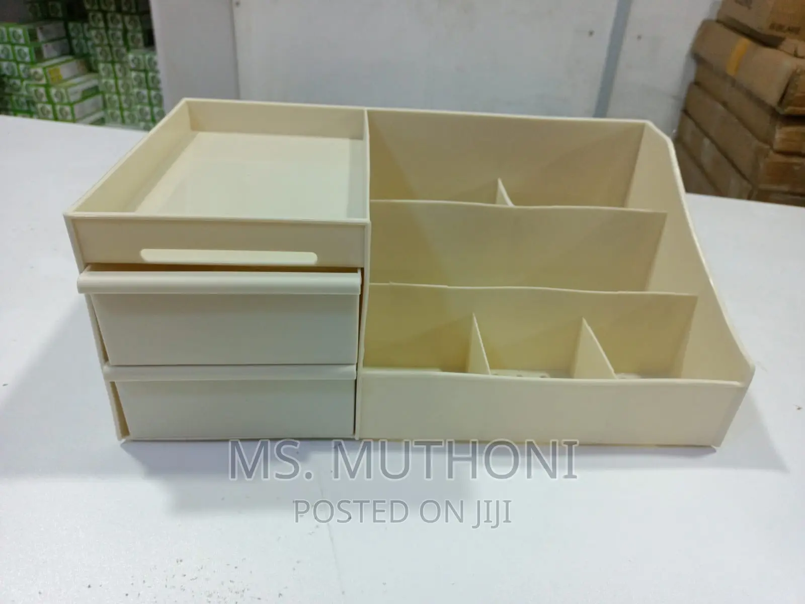 Large Capacity Make Up Organizer