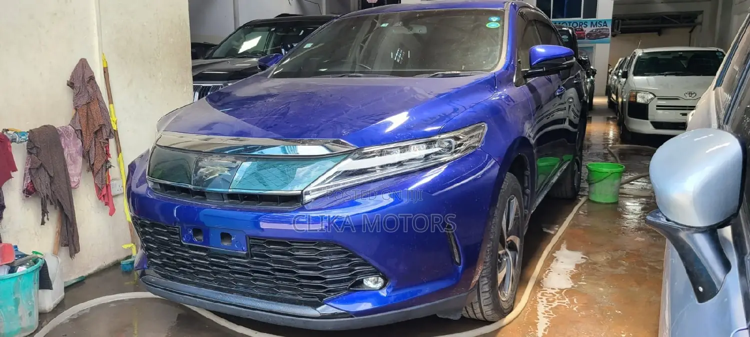 Toyota Harrier 2.0 4WD 2017 Blue