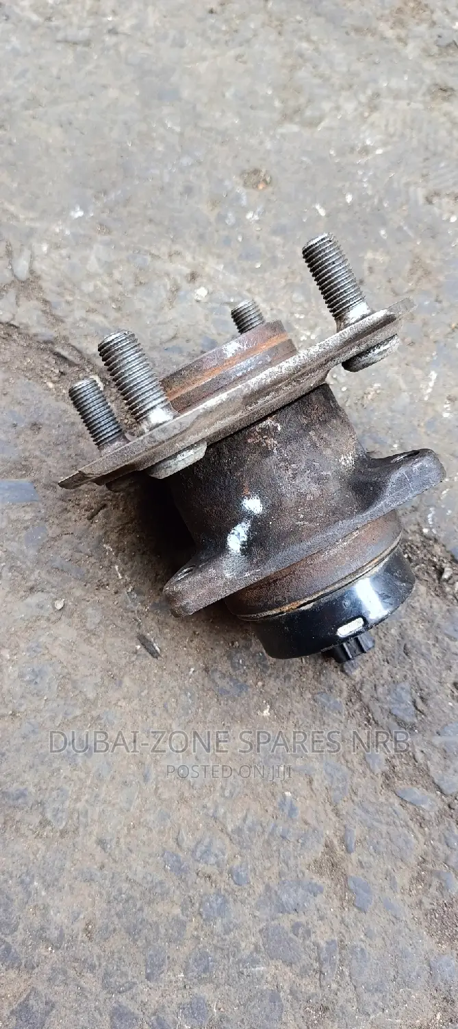 Vitz, Platz Rear Wheel Hubs Available Now.
