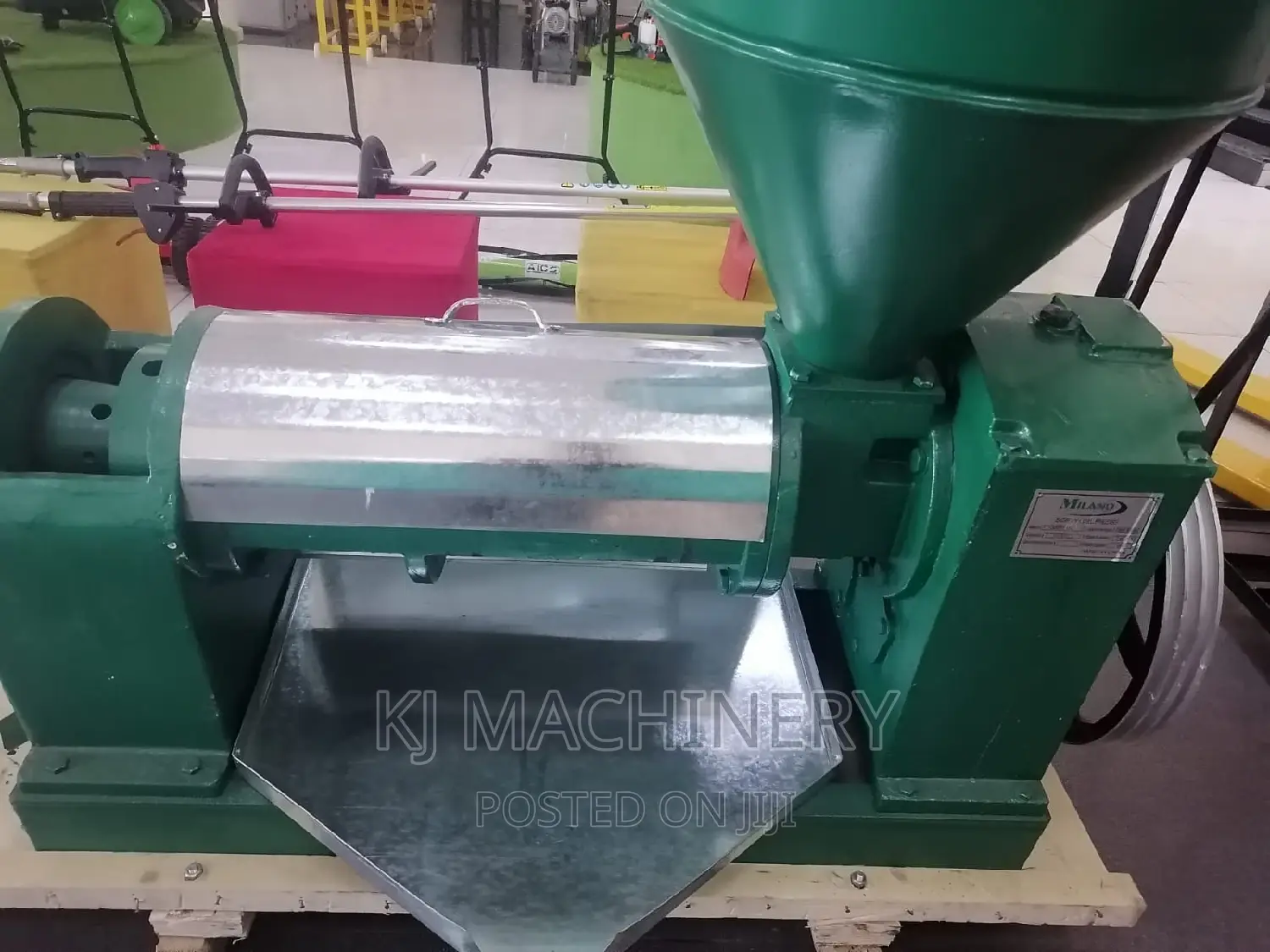 Screw Oil Pressing Machine-10hp Motor Powered 3-5tonne/Day