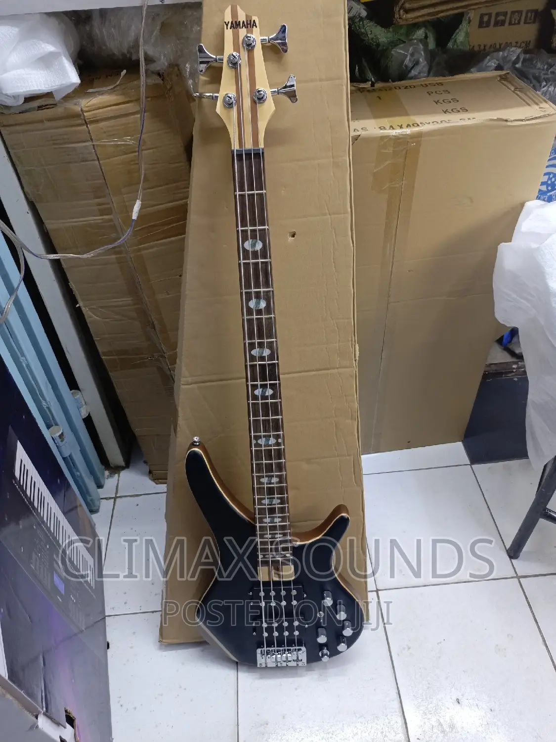 Yamaha Active Bass Guitar 4 Strings