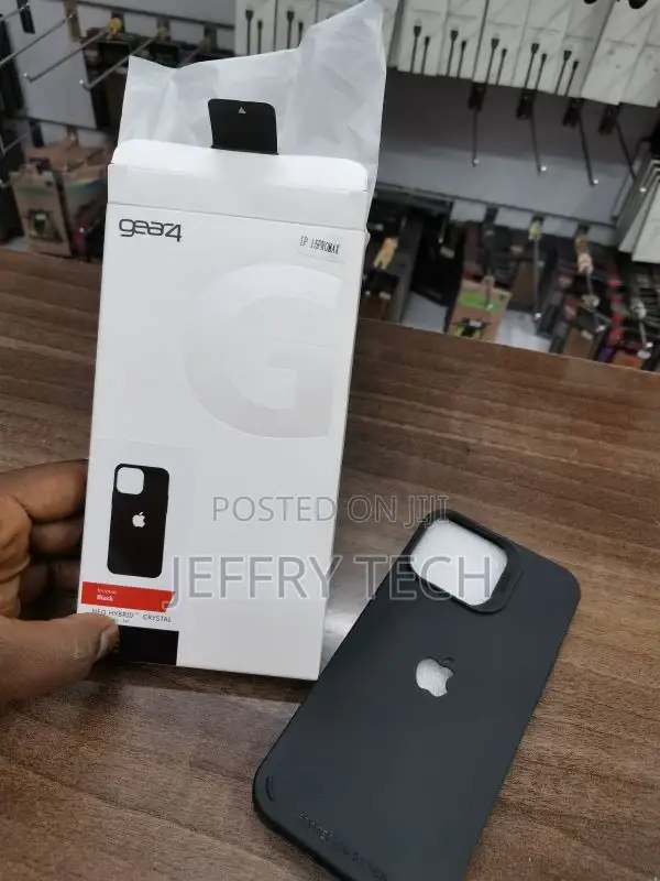 iPhone 15 PRO MAX Gear4 D3O Rio Snap Case - Black