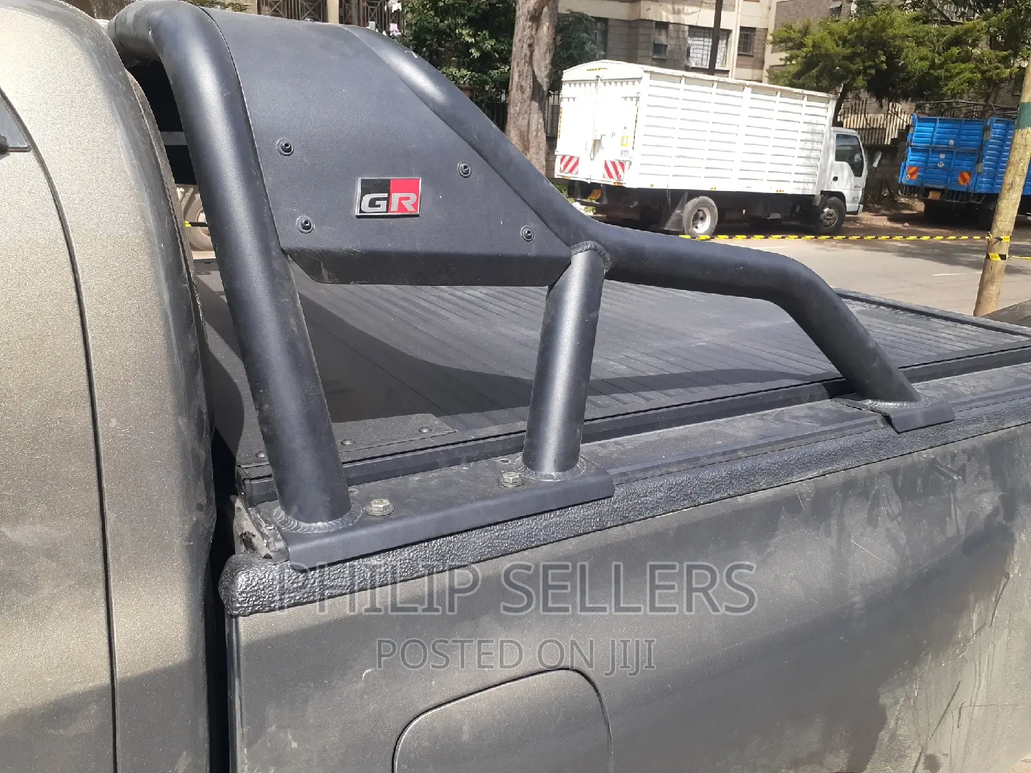 Nstalled on This Toyota Hilux Sportech Manual Rollerl