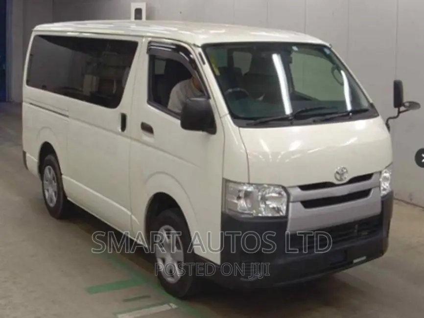 Toyota HiAce 2016 White