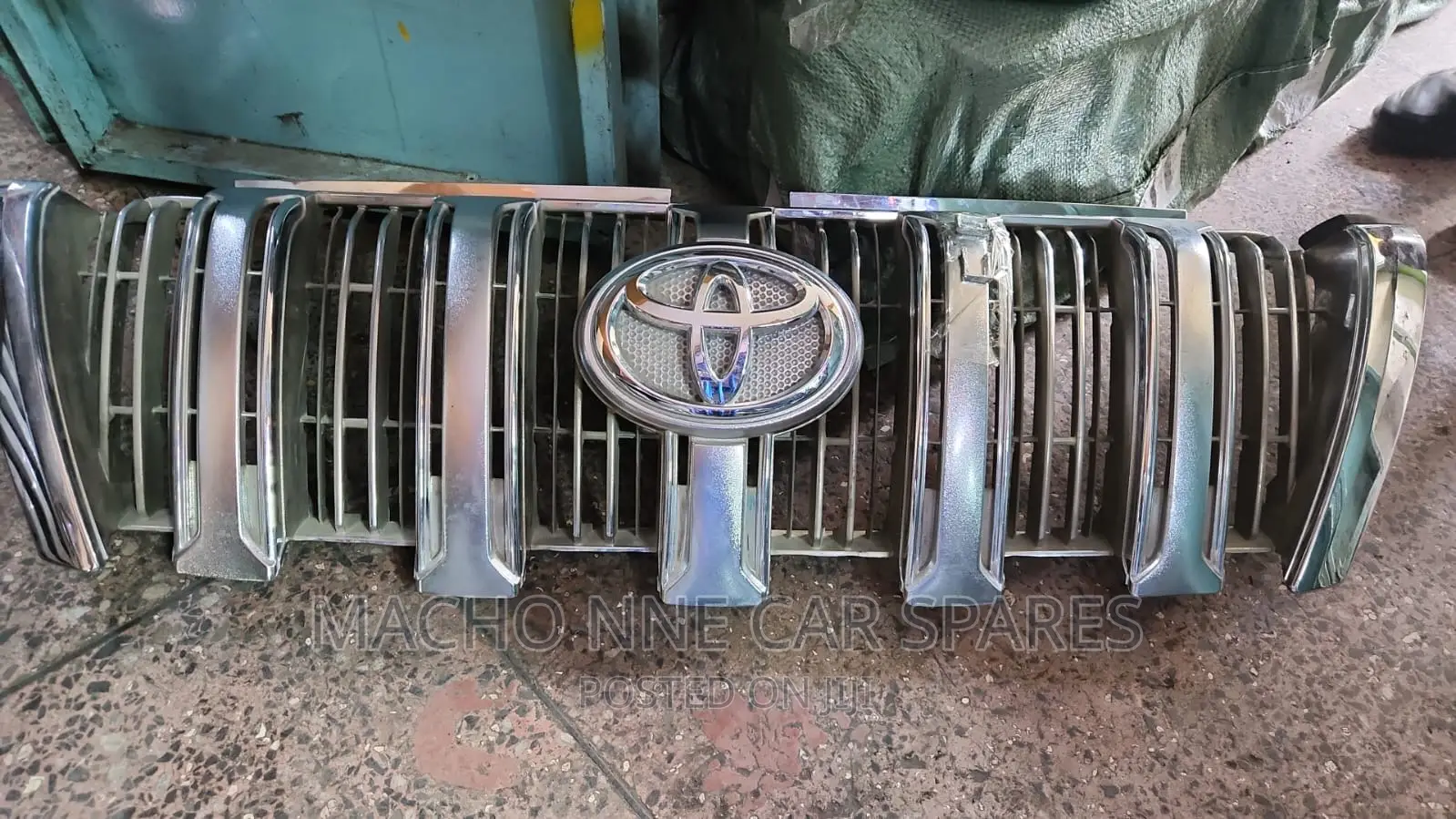 Toyota Prado 150 Grill