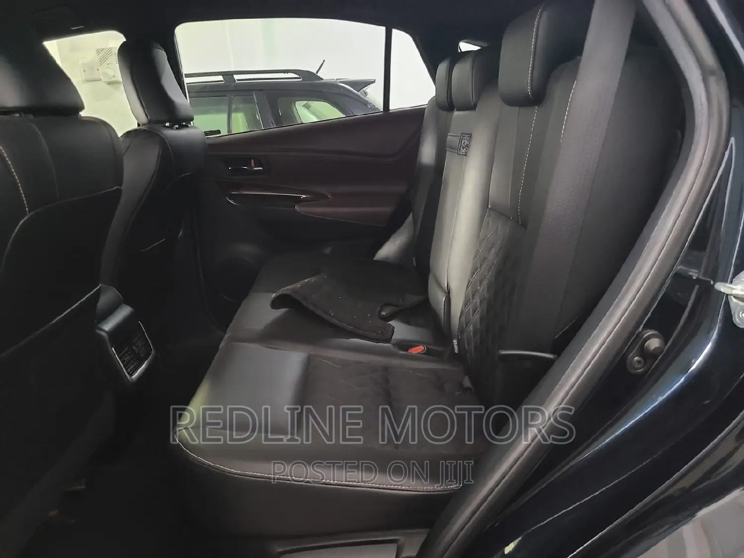 Toyota Harrier 2.0 4WD 2016 Blue