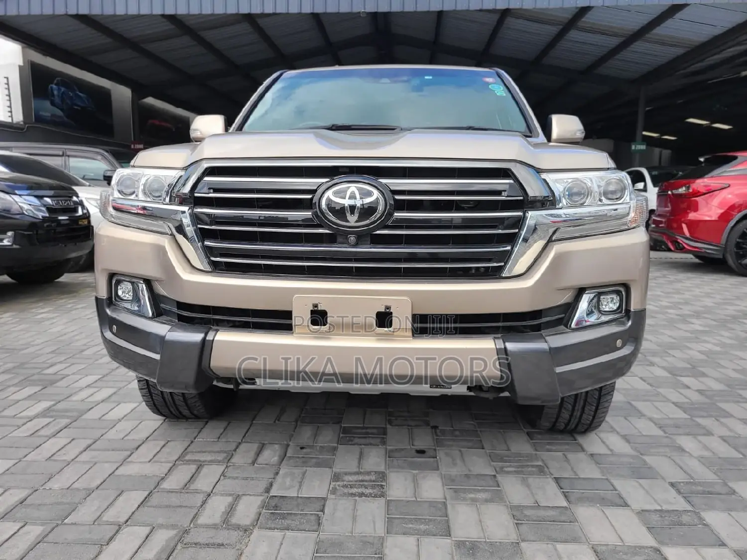 Toyota Land Cruiser 4.6 V8 ZX 2016 Gold