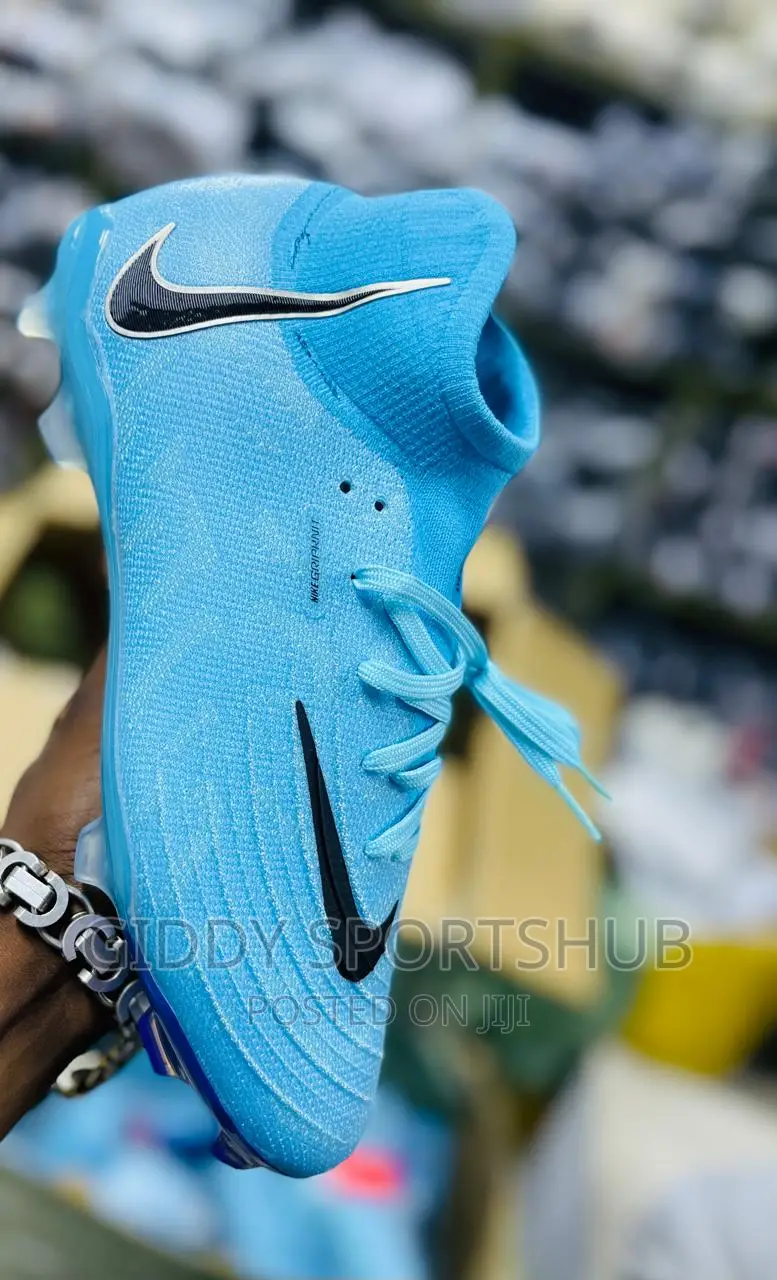 Nike Phantom Luna