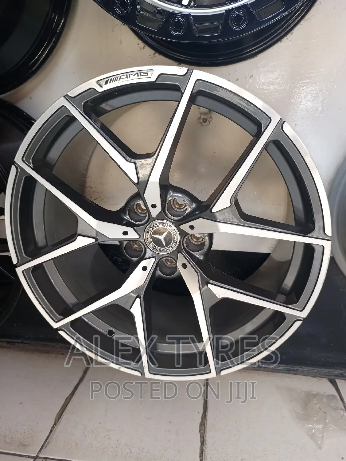 Size 18 Inches Mercedes Benz Alloy Genuine Rims Set
