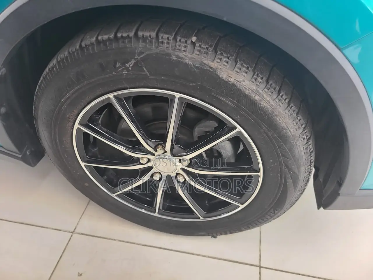 Toyota C-HR 2017 Blue
