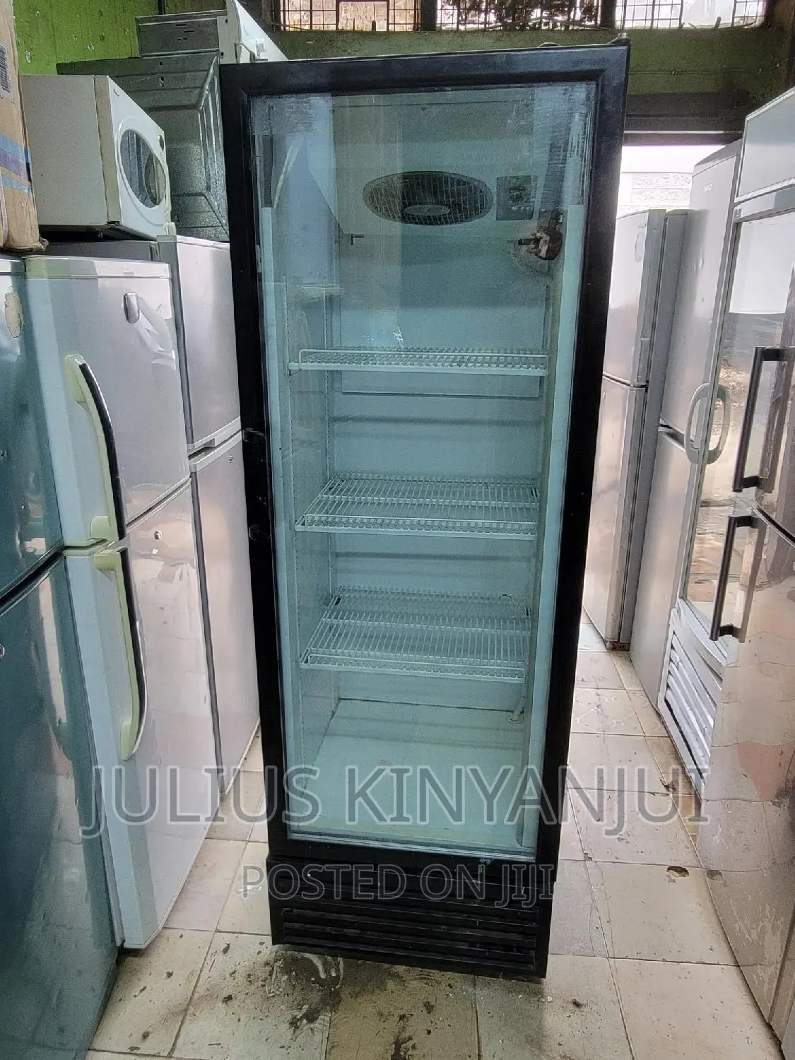 400l Showcase Fridge