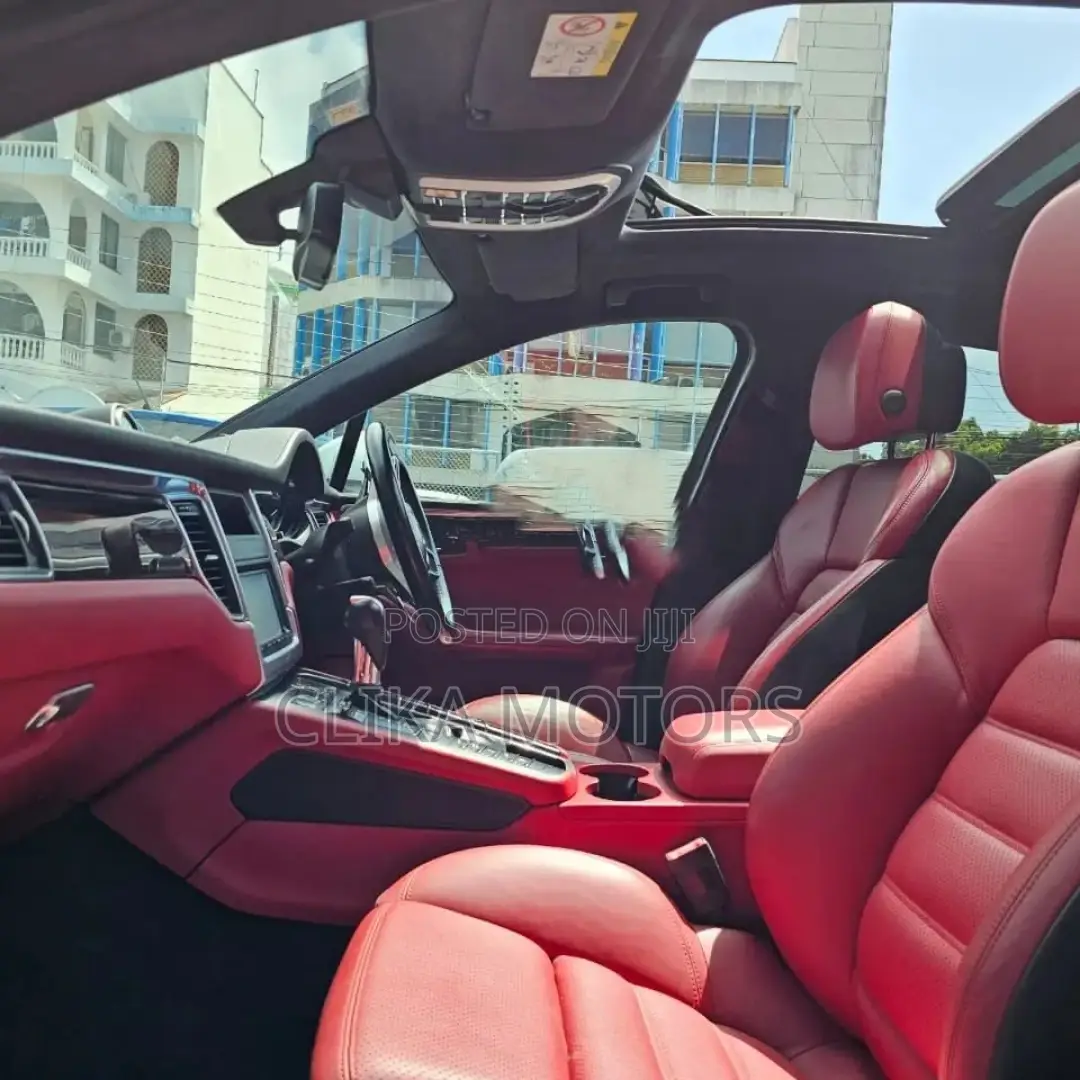 Porsche Macan Turbo 2016 Gray
