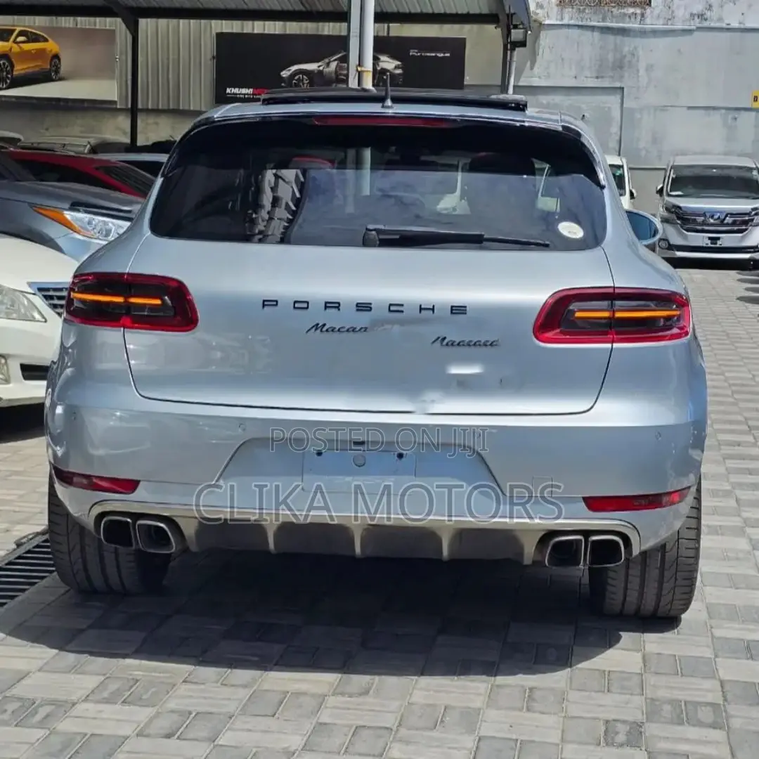 Porsche Macan Turbo 2016 Gray
