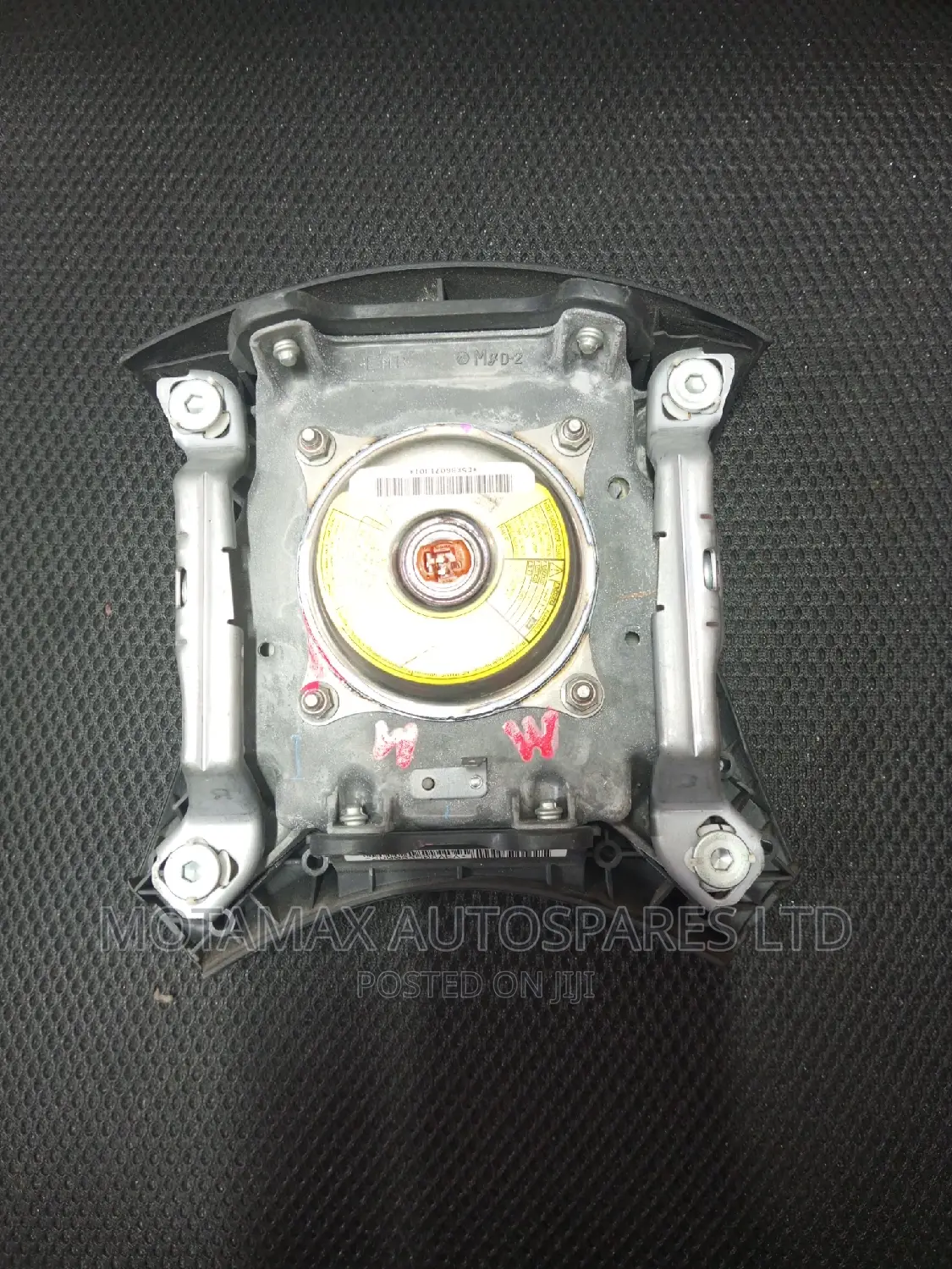Toyota Axio 141 Steering Airbag