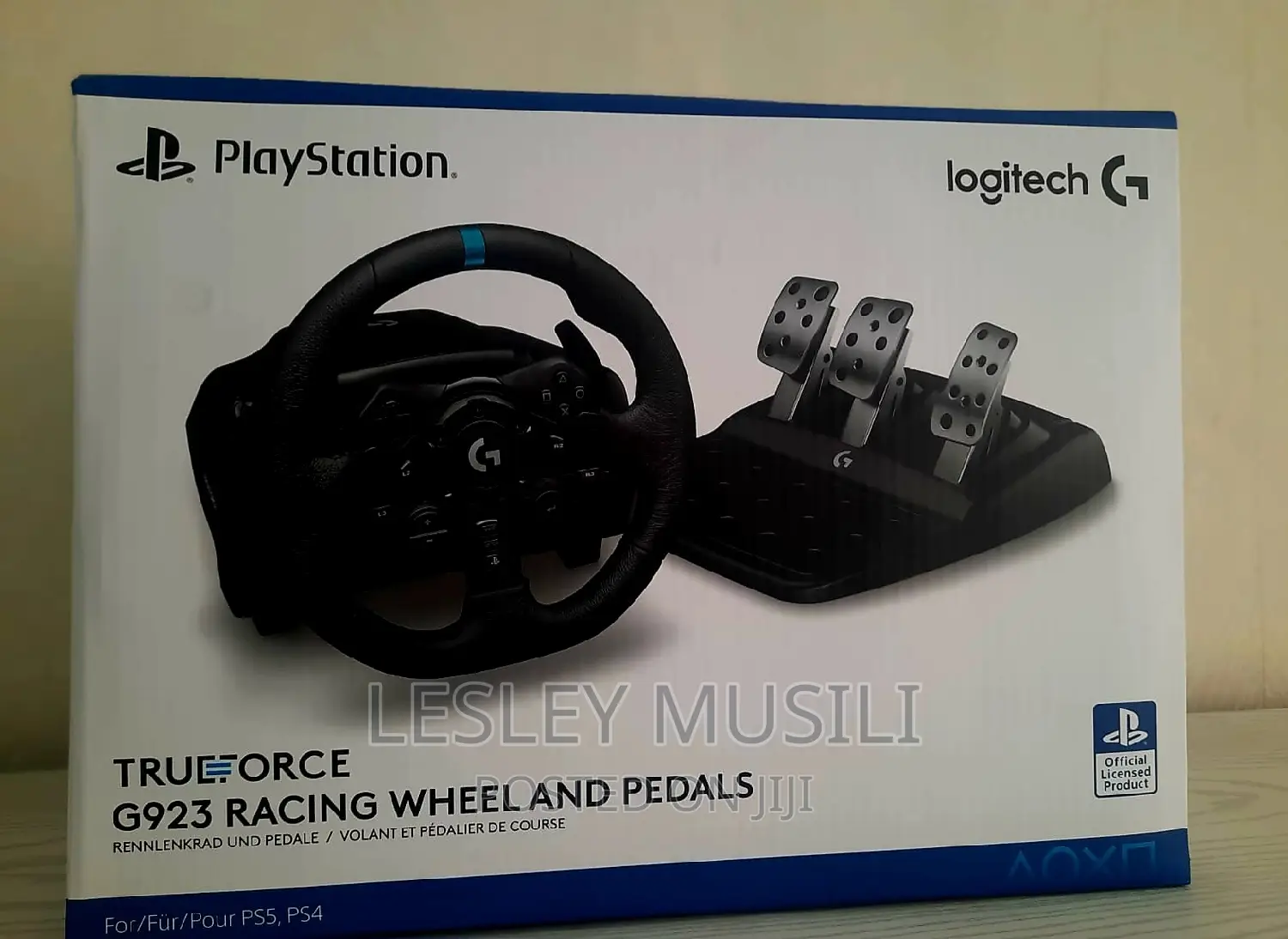 Logitech G923 Racing Wheel and Pedals for PC, PS4 PS5