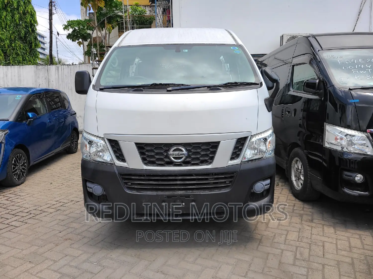 Nissan Caravan (Urvan) 2016 White
