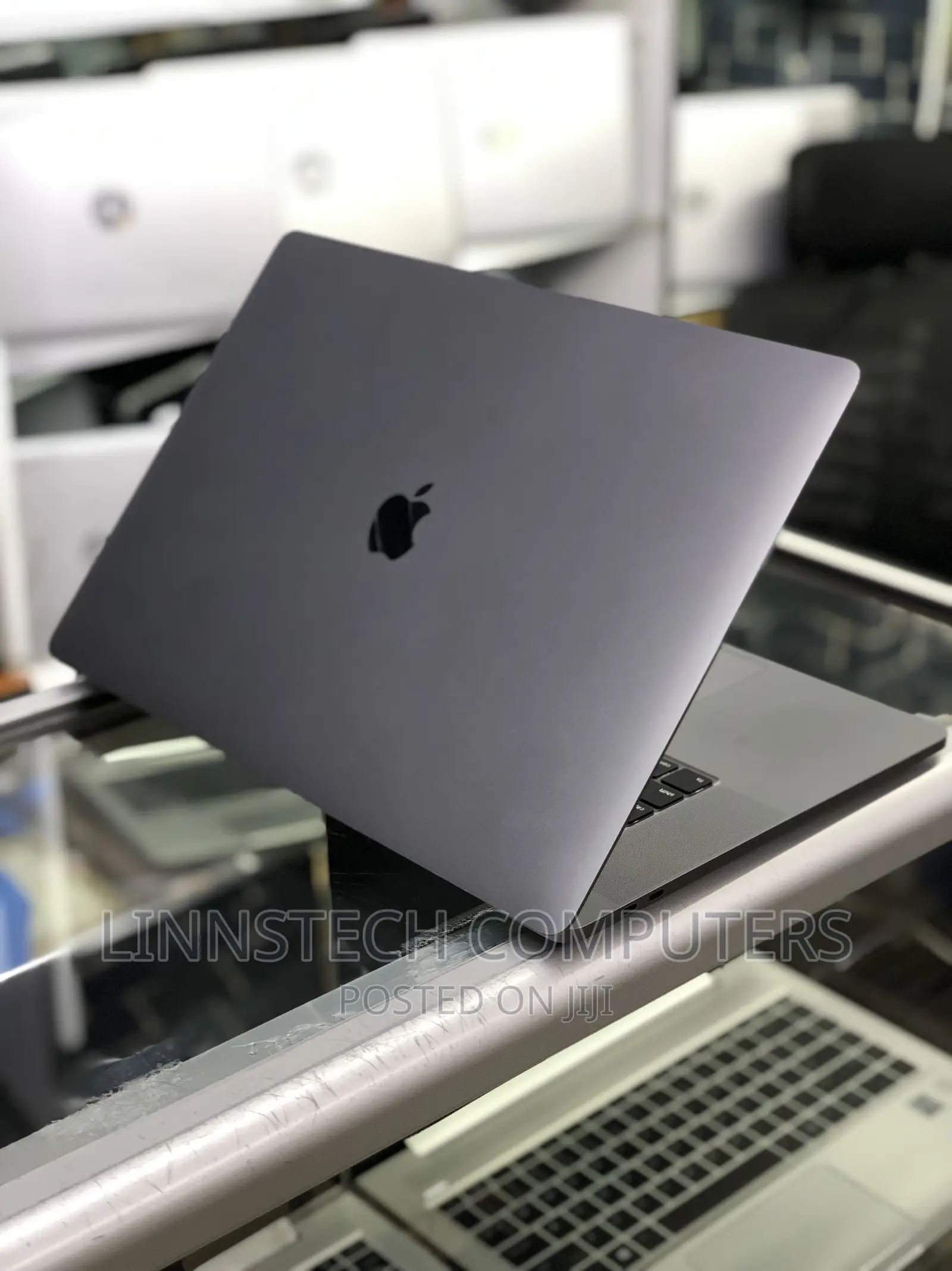Laptop Apple MacBook Pro 2019 16GB Intel Core I7 SSD 512GB