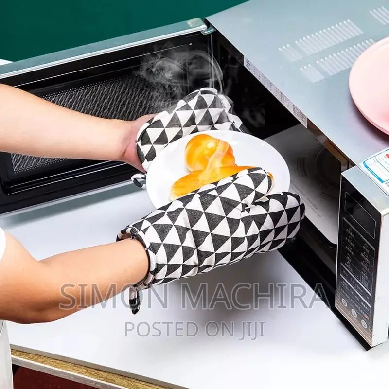 Insulated Oven Gloves