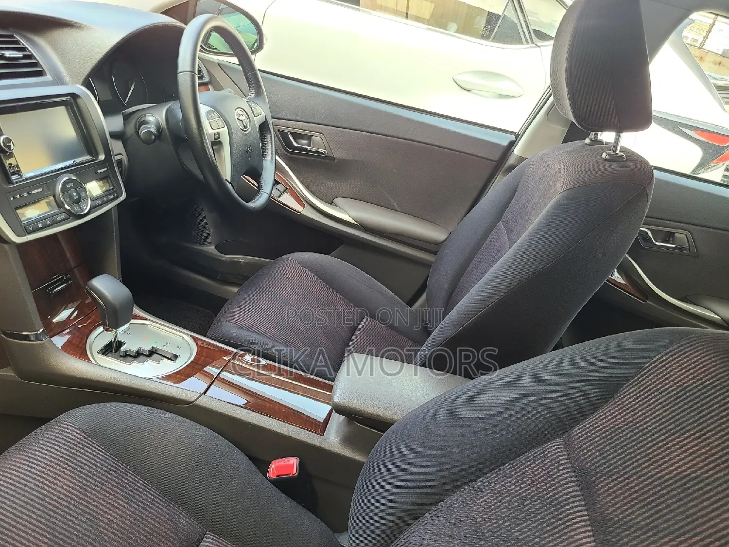 Toyota Premio 1.8 AWD 2016 Black