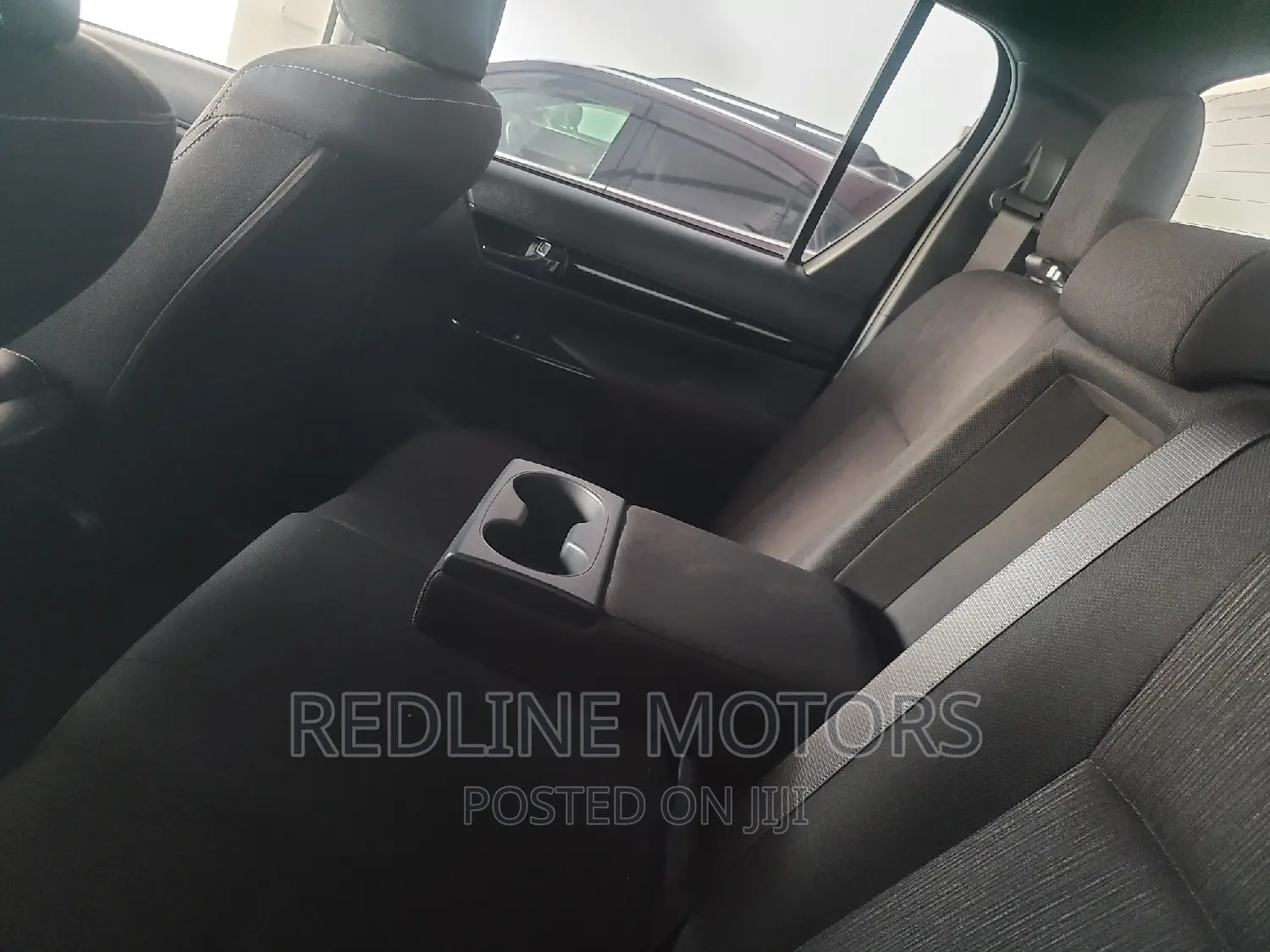 Toyota Hilux 2019 Silver