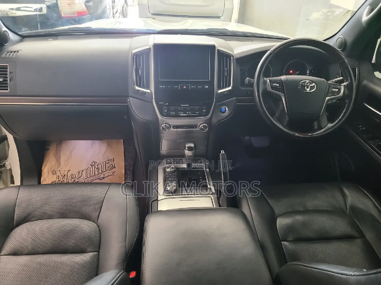 Toyota Land Cruiser 4.6 V8 AX 2016 Pearl