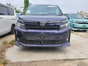 Toyota Voxy 2016 Gray