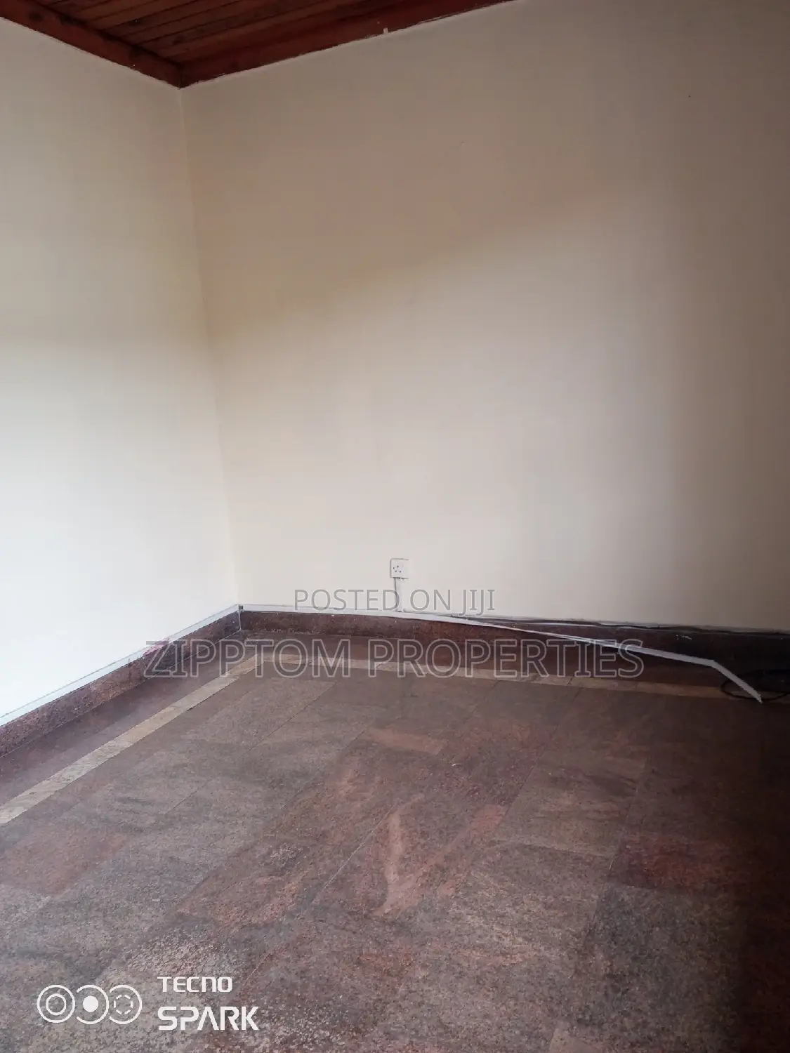 3bdrm Bungalow in South B for rent
