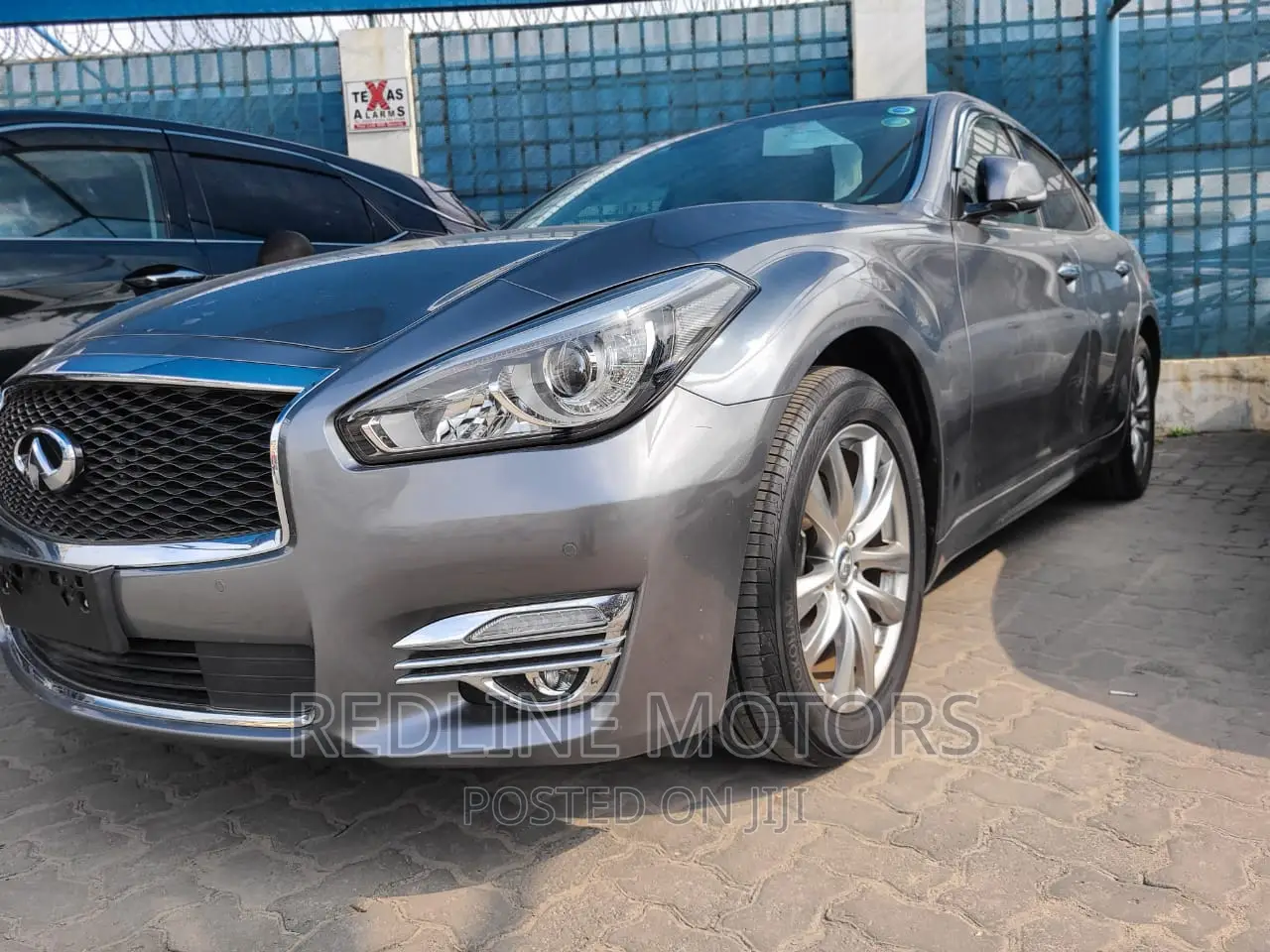 Nissan Fuga 2016 Gray