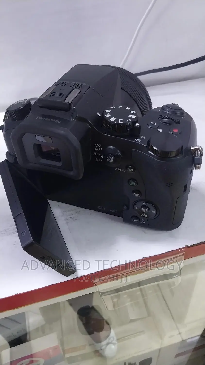 Lumix/Panasonic Fz1000 With Lense