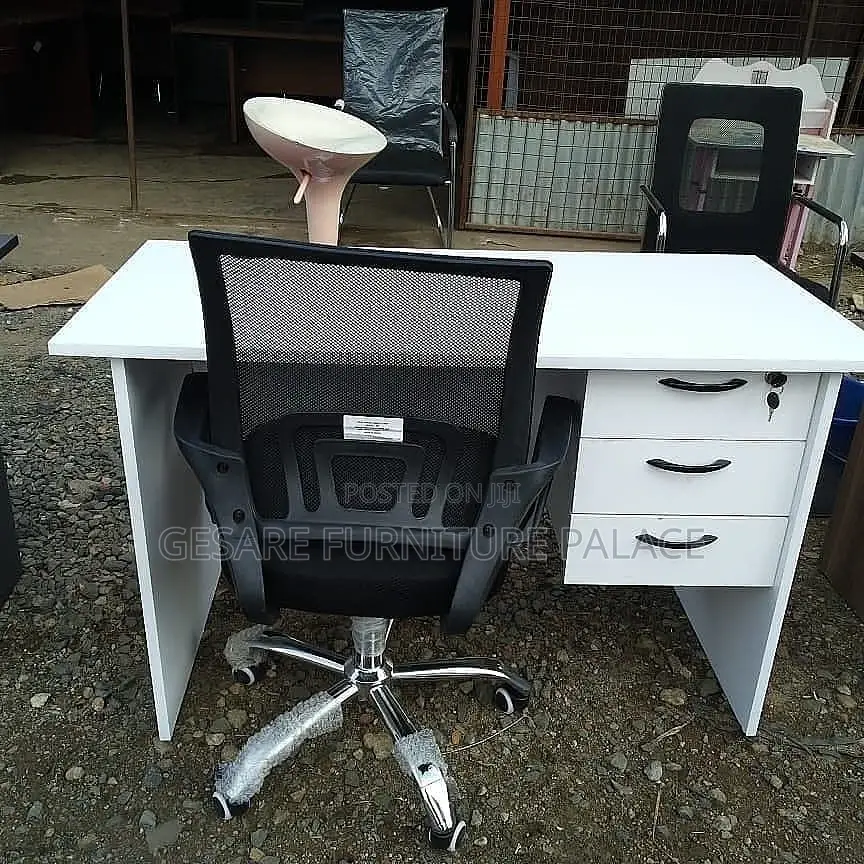 1m Office Desk With Seat