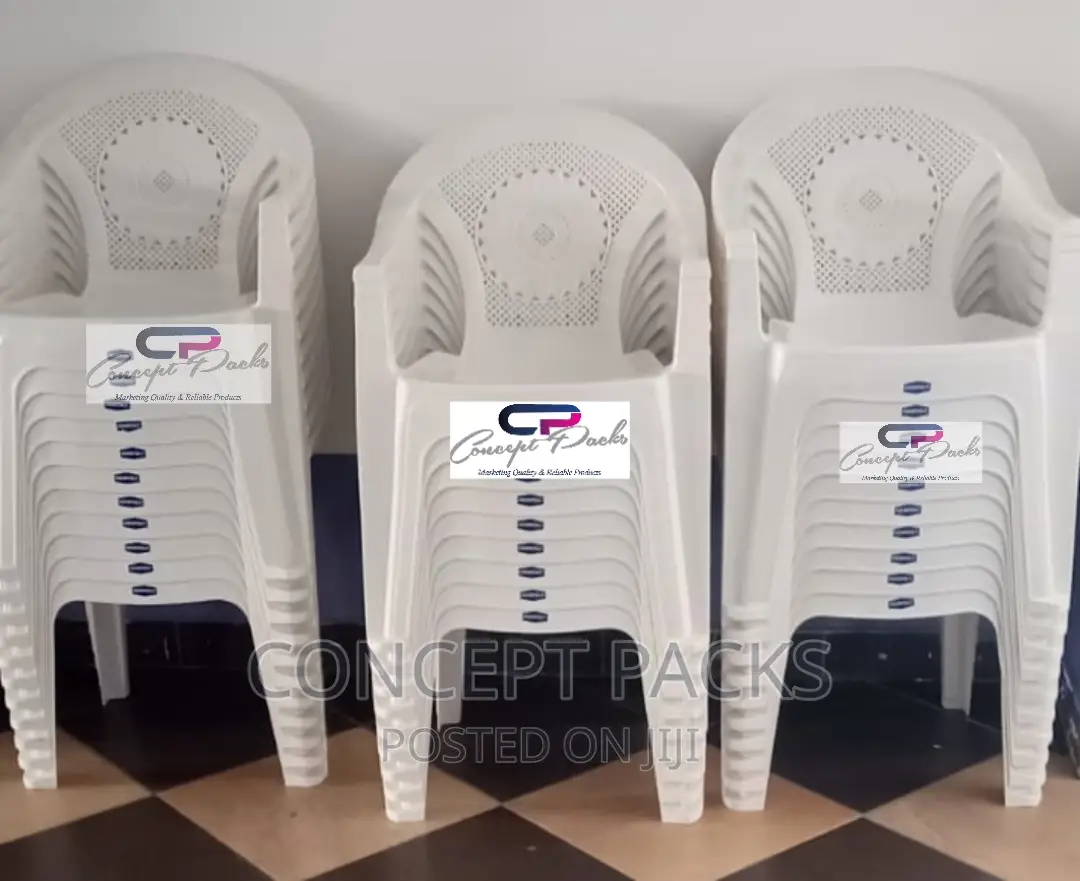 White Kenpoly Chairs With Arms